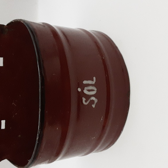 Vintage Radom, Poland Enamel Salt Box - Picture 9 of 9